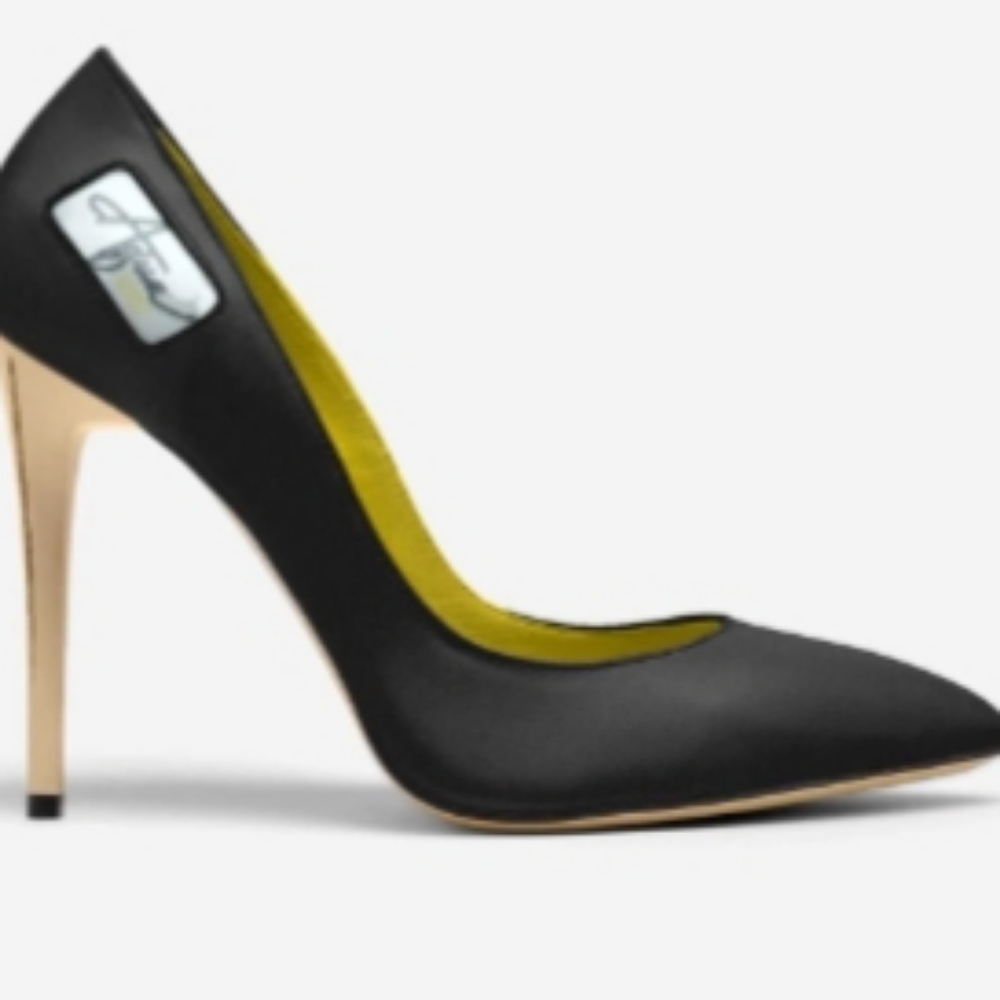 Benz Heels - Picture 3 of 4